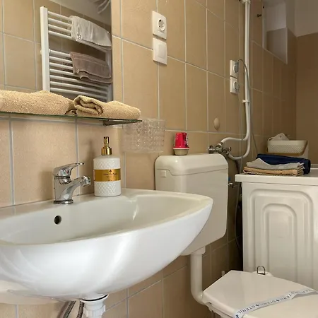 Idill Ueduelohaz * Tiszafüred